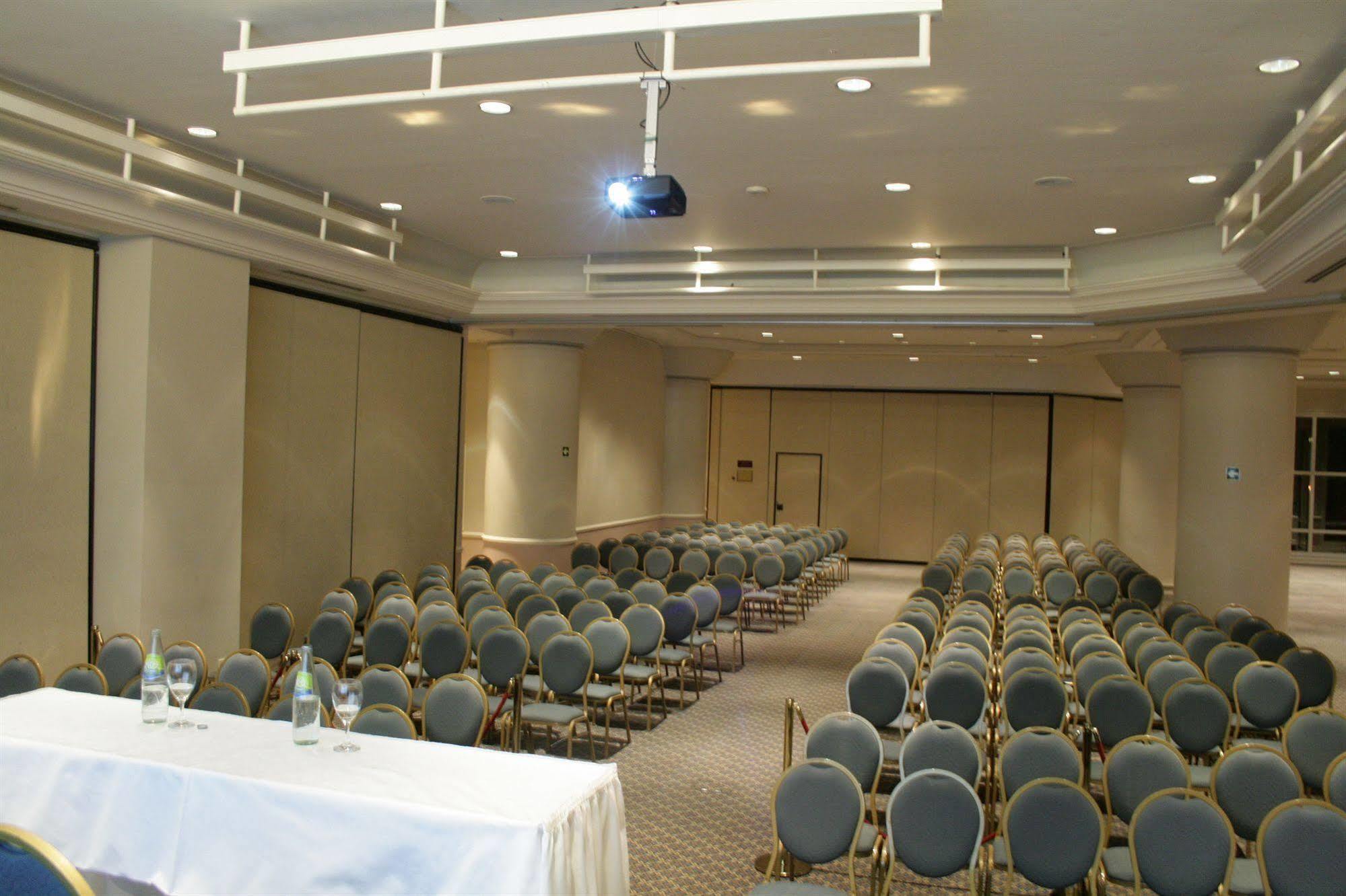Lucania Palazzo Hotel Comodoro Rivadavia Exterior foto